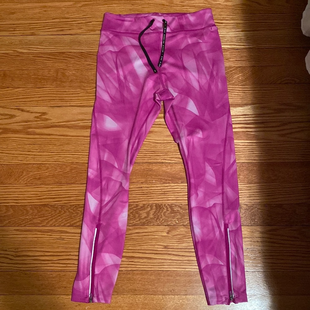 Nike 7/8 DRI-FIT Size Medium